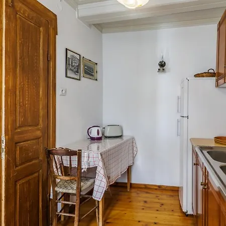 House Vasaki 펜션 스코펠로스 타운