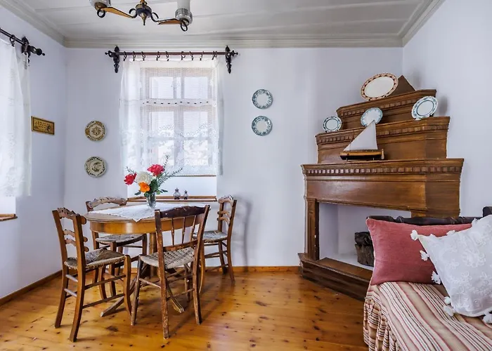 House Vasaki * Skopelos Town